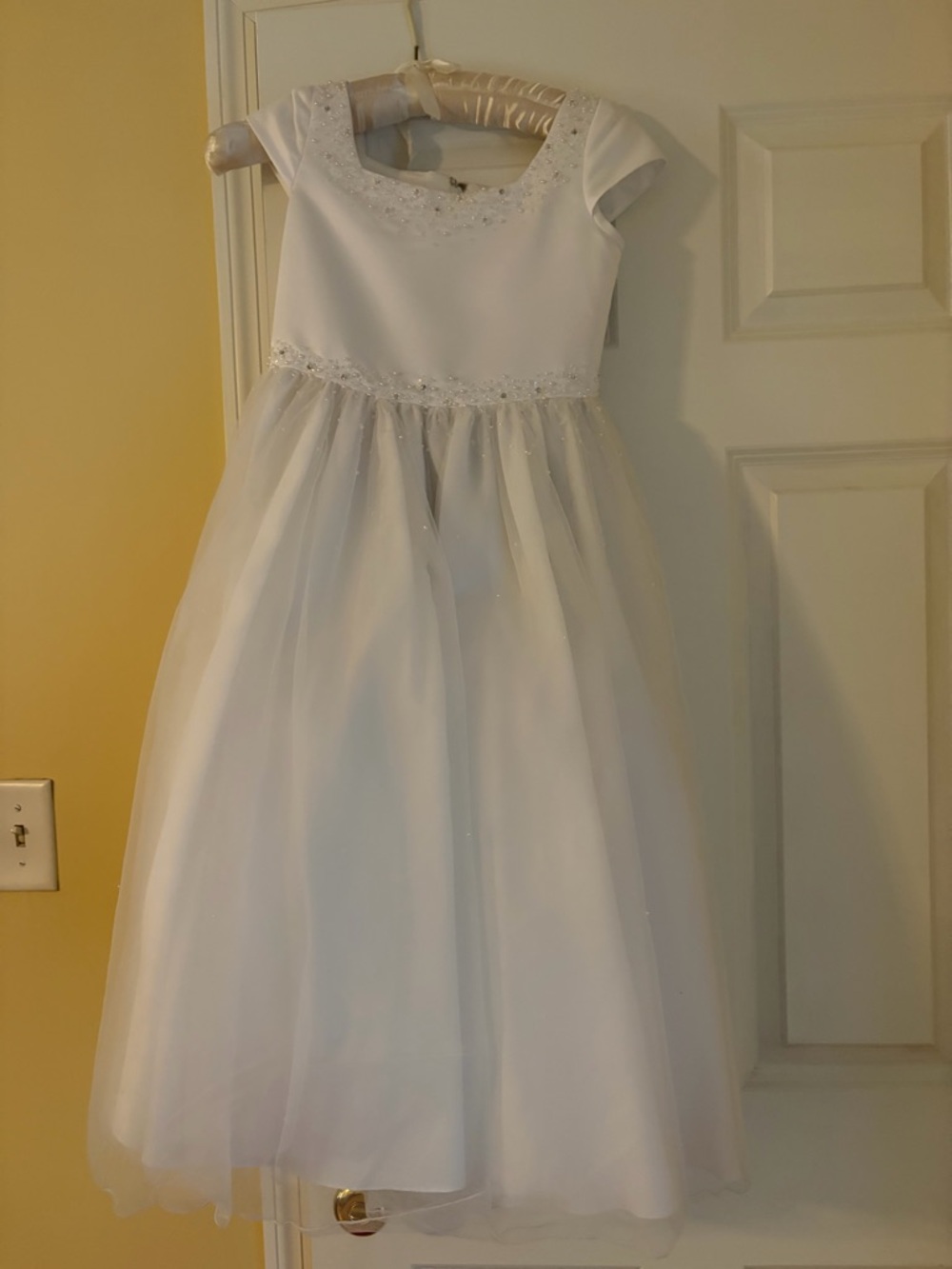 White Girls' Tulle Party Dress with Beaded Waist
